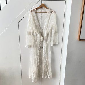 MERHABA LACE | Lace coverup Size s